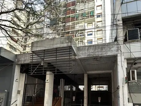 Cochera a la venta en San Martin al 500