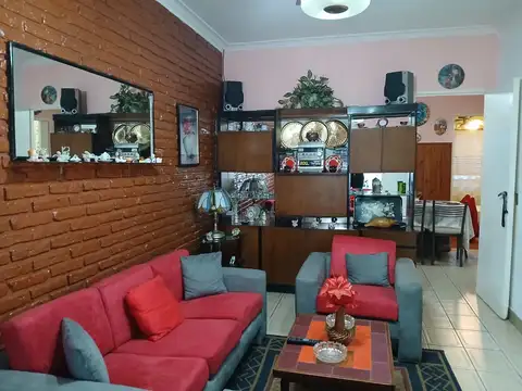 Depto Tipo Casa en Venta con 1 cocheras