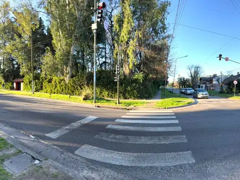 CASA EN VENTA EN SAN MIGUEL EXCELENTE UBICACIÓN