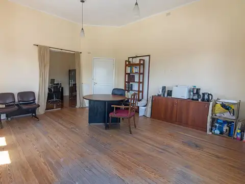 Oficina en Venta 90 años