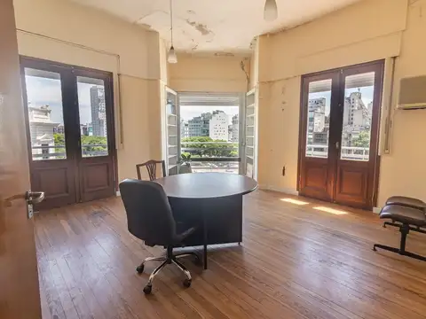 Oficina en Venta con 1 cochera