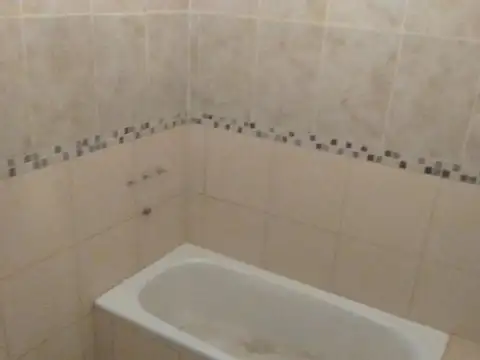 Depto Tipo Casa 3 ambientes con 2 baños