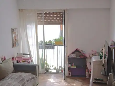 Carlos Francisco Melo 900, Piso 5