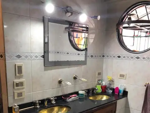 Casa de 5 amb en excelente estado con pileta