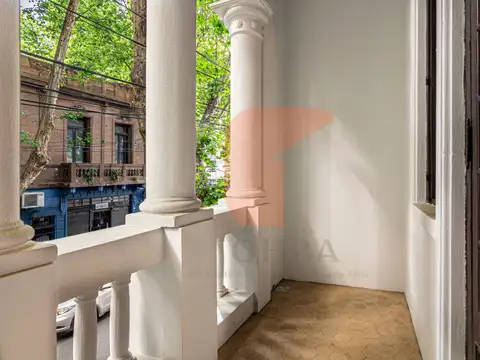 Casa en Alquiler con 1 cochera