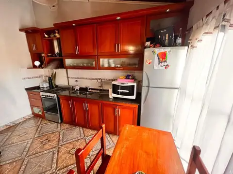 Rosario - Boulevard Segui  3520  GRAN LOCAL CON VIVIENDA PLANTA ALTA