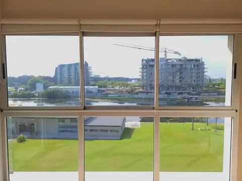 Edificio Cormoran 100