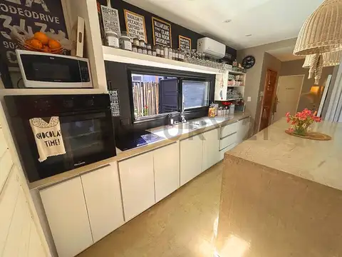 Casa 5 ambientes con 2 baños