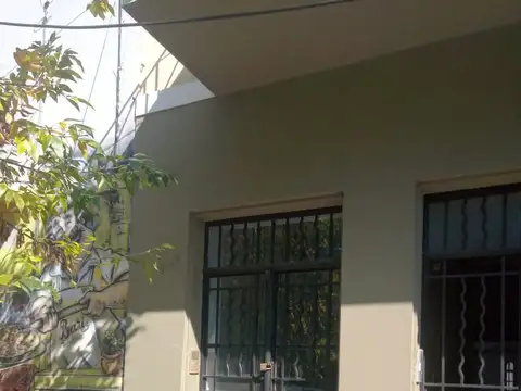 Depto Uso Profesional de 3 Ambientes Amplios, Portela 666 Lomas de Zamora