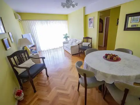 Departamento 3 ambientes con cochera y baulera en venta en Acassuso