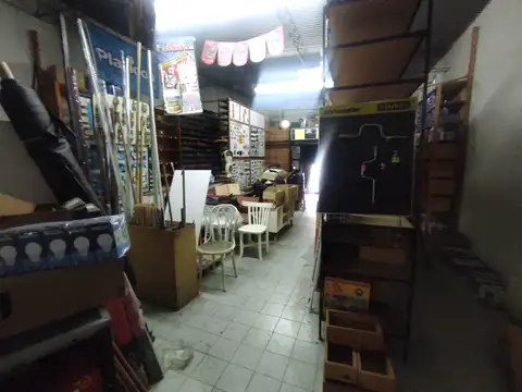 Local en Venta en Villa Adelina, USD 290.000