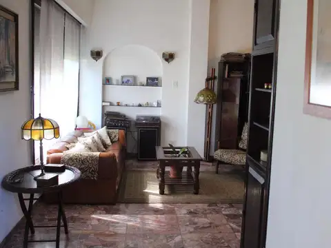 Casa en Venta con 4 cocheras
