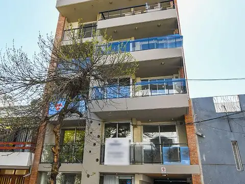 Departamento un dormitorio con patio en venta Pichincha Rosario