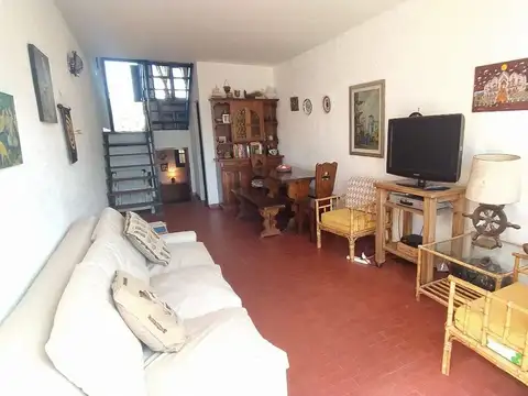 Casa en Alquiler Temporal con 1 cochera