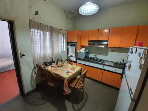 Casa en Venta en Temperley, USD 280.000