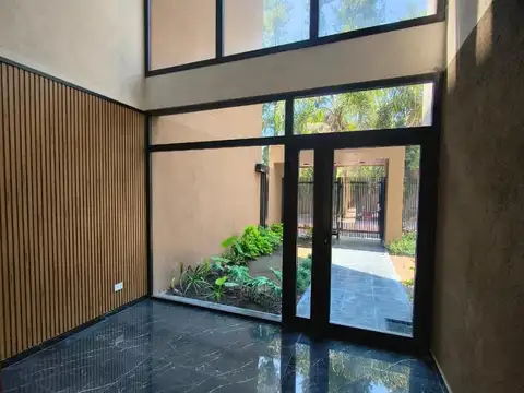 Departamento en Venta en Barrio Parque Leloir, USD 170.000