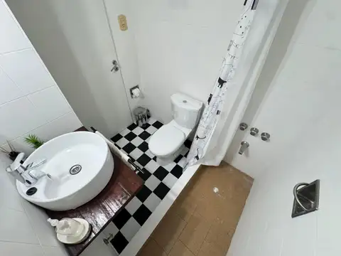 Depto Tipo Casa en Venta en Pompeya, USD 240.000