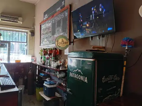 Excelente Cervecería Cafeteria frente a Parque de los Patricios