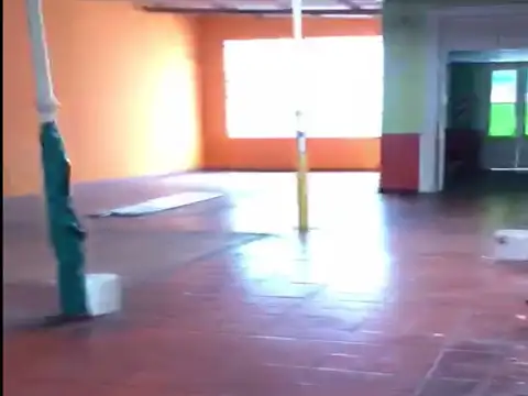 HERMOSA CASA IDEAL EMPRENDIMIENTO INMOBILIARIO. LOS DUEÑOS ACEPTARÍAN M2 EN PAGO