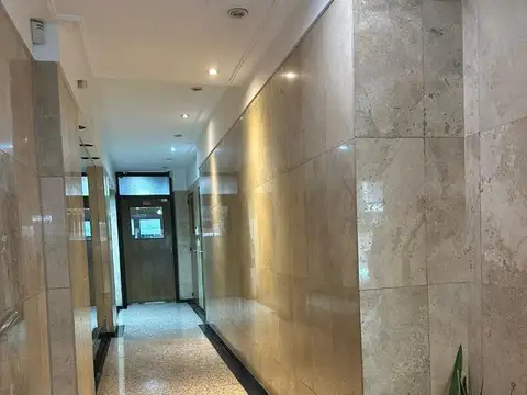 Oficina 5 ambientes con 1 baño