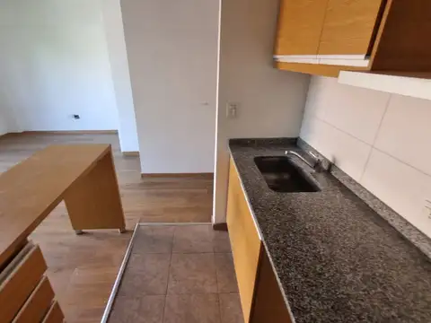 Departamento en Alquiler con 1 cochera