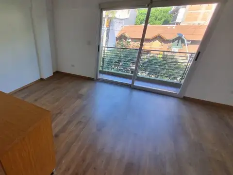 Departamento en Alquiler en Moron Sur, $ 370.000