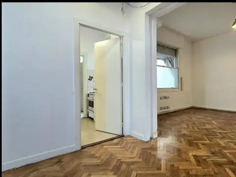 VENTA OFICINA ,C/PATIO MICROCENTRO SAN MARTIN 662