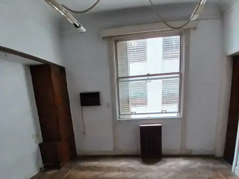 OFICINA DE 50 M2 CON 2 DESPACHOS Y COCINA COMPLETA EN EDIFICIO LA UNION - MUY SEÑORIAL Y DE ESTILO