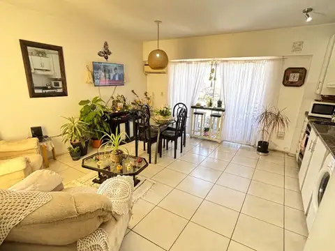 EN VENTA - DPTO 2 AMBIENTES CON COCHERA - SAN MIGUEL CENTRO