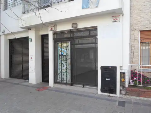 INVERSION - LOCAL PLANTA BAJA FRENTE CON AIRE ACONDICIONADO FRIO/CALOR