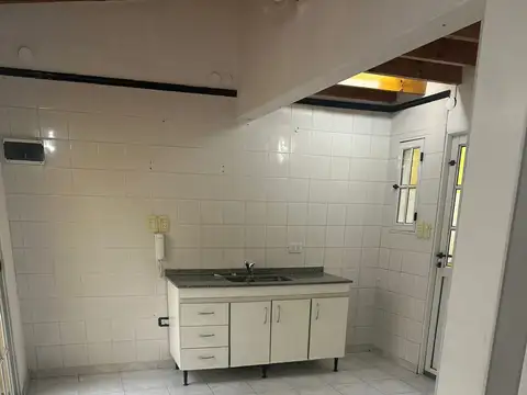 Departamento tipo casa 3 Amb en alquiler en Villa Dominico