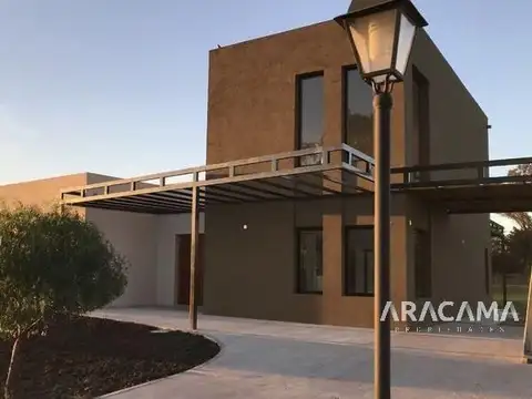 CASA en VENTA en Barrio Privado Santa Juana - Canning