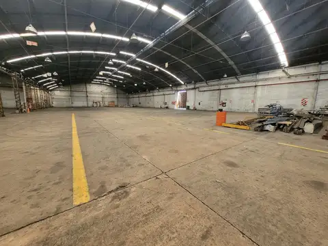 Alquiler de Nave Industrial de 6.966 m2 cubiertos en Morón