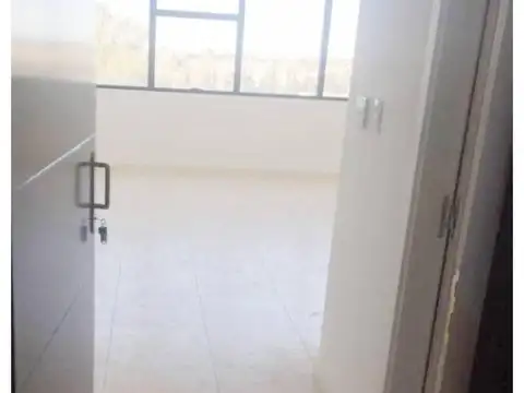 Oficina en Alquiler con 1 cochera