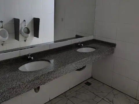 Oficina en Alquiler 101 años