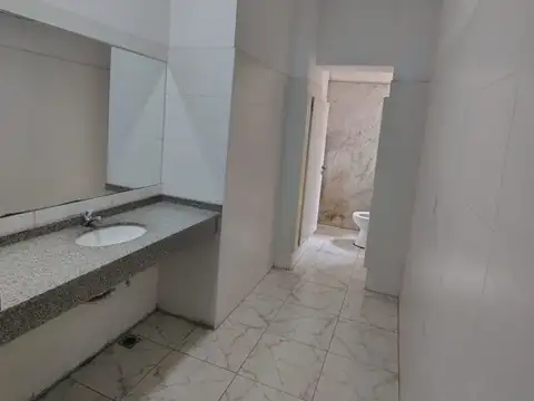 Oficina en Alquiler en Monserrat, $ 350.000