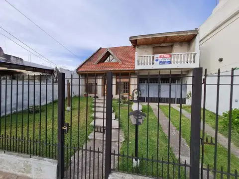 ALQUILER Chalet con parque, patio y gar - Fiorito