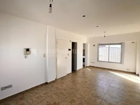 Gral. Bartolomé Mitre al 900 Morón