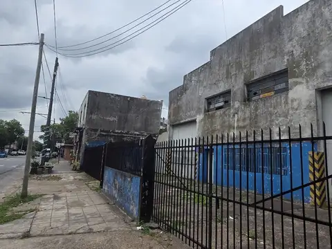 Galpon en Venta 45  mts Fondo