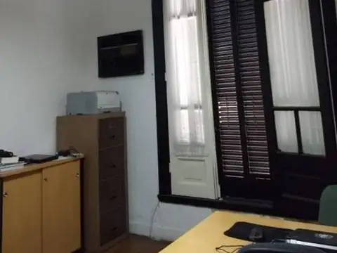 Casa 5 ambientes con 1 baño