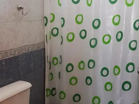 Pedernal e/ Hipólito Yrigoyen y Maipú