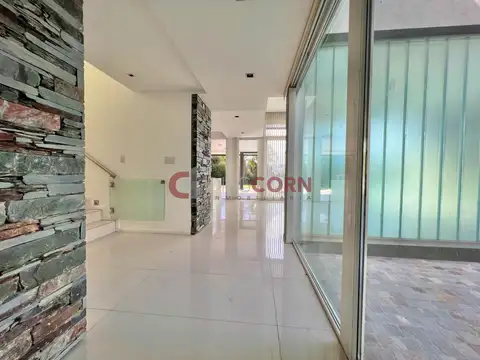 Casa en Alquiler de 5 dormitorios