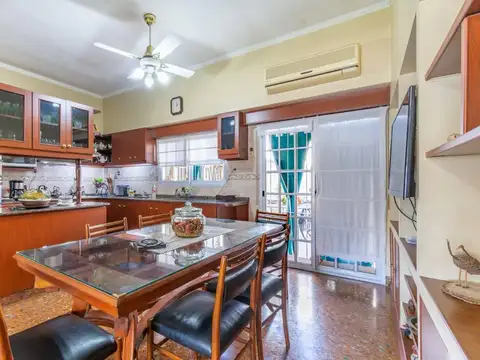 Casa Venta 3amb 2dorm comedor diario, cochera, baño, toilette, Lavadero, Parrilla, Terraza y Patio