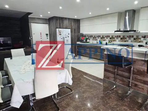 VENTA DE EXCELENTE DEPTO. 4 AMB EN LOMAS DEL MIRA