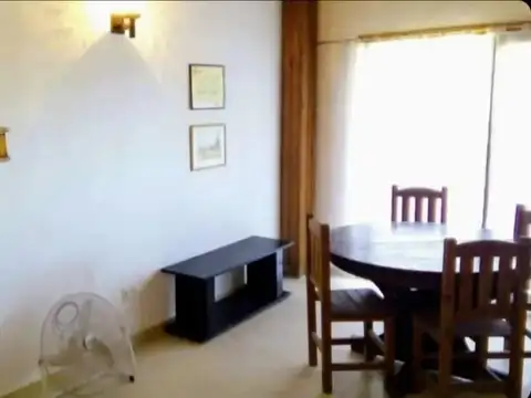 Casa en venta - 1 Dormitorio 1 Baño - Villa Gesell