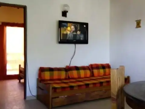 Casa en venta - 1 Dormitorio 1 Baño - Villa Gesell