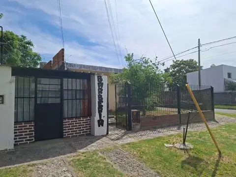 Casa en Venta en Villa Santos Tesei, USD 73.000