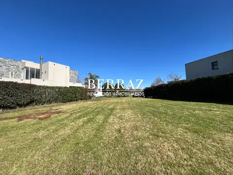 Terreno en Venta en Ayres Plaza, USD 190.000