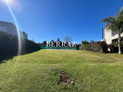 Lote en Venta de 688 m2 Ayres Plaza , Pilar