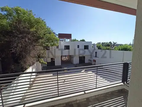 Venta casa PH 4 Ambientes en complejo cerrado, Ituzaingo,